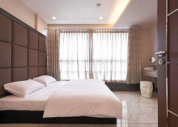 Downtown Bkk 2br @phayathai Bts Siam Paragon 酒店 4*